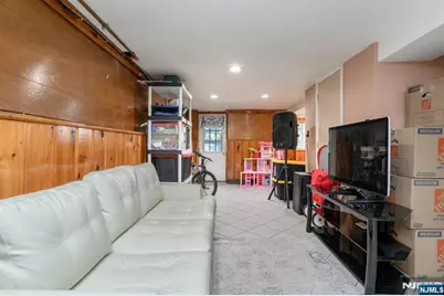 90 Edison Avenue, Nutley, NJ 07110 - Photo 26