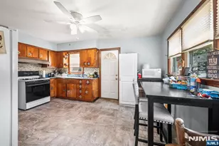 552 N Main St, Lodi, NJ 07644 - Photo 8