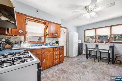 552 N Main Street, Lodi, NJ 07644 - Photo 6