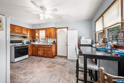 552 N Main Street, Lodi, NJ 07644 - Photo 8