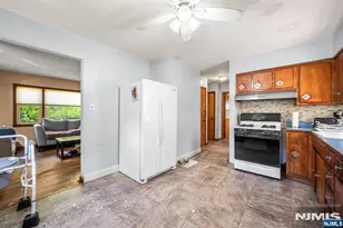 552 N Main St, Lodi, NJ 07644 - Photo 10