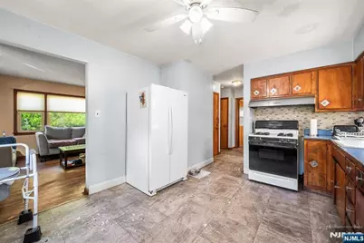 552 N Main Street, Lodi, NJ 07644 - Photo 10