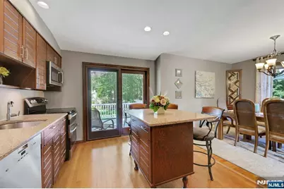 27 Mary Lane, Waldwick, NJ 07463 - Photo 6