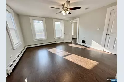 41 Greenwood Avenue 2 #2, Montclair, NJ 07042 - Photo 4