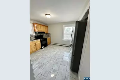 41 Greenwood Avenue 2 #2, Montclair, NJ 07042 - Photo 2