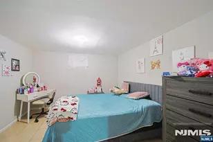 322 Hickory Ave, Bergenfield, NJ 07621 - Photo 8
