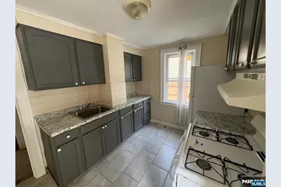 121 Washington Avenue 2 #2, Little Ferry, NJ 07643 - Photo 4