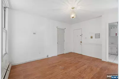 111 34th Street, Union City, NJ 07087 - Photo 18