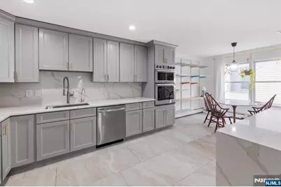 220 Cliff Street B #B, Cliffside Park, NJ 07010 - Photo 4
