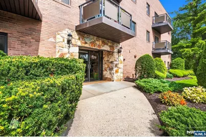 279 Clark Street A9 #A9, Hackensack, NJ 07601 - Photo 2