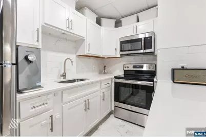 279 Clark Street A9 #A9, Hackensack, NJ 07601 - Photo 4