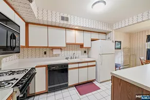 10 Matthew Rd, Wayne, NJ 07470 - Photo 10