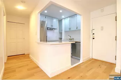 1111 River Road G7 #G7, Edgewater, NJ 07020 - Photo 2