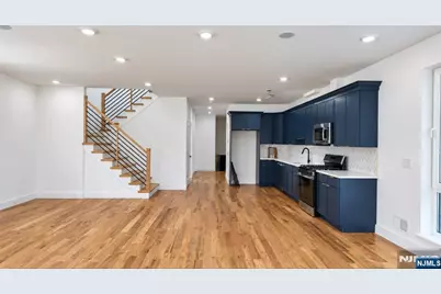 17-19 Seymour Avenue, Newark, NJ 07108 - Photo 6