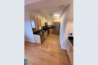 70 Munn Avenue 1008 #1008, East Orange, NJ 07018 - Photo 4