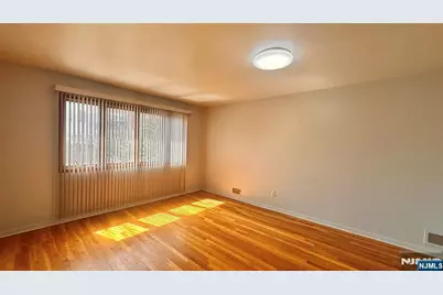 218 Bergen Street 2 #2, Harrison, NJ 07029 - Photo 8