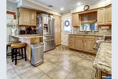 69 Lincoln Street, Fairview, NJ 07022 - Photo 8