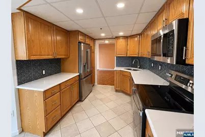 245 Prospect Avenue 16A #16A, Hackensack, NJ 07601 - Photo 8