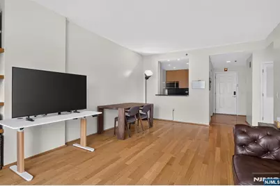 1212 City Place 1212 #1212, Edgewater, NJ 07020 - Photo 4