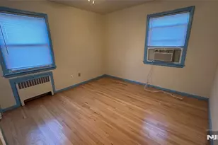 43 Oakwood Ave, Bloomfield, NJ 07003 - Photo 8