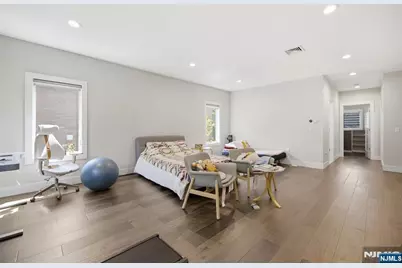 71 Dillingham Place, Englewood Cliffs, NJ 07632 - Photo 12