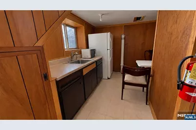 123 Grand Avenue, Palisades Park, NJ 07650 - Photo 10