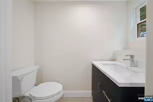 16 Coles Ct, River Edge, NJ 07661 - Photo 20