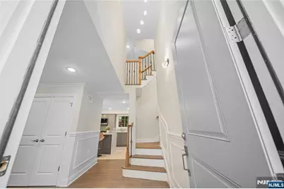 16 Coles Court, River Edge, NJ 07661 - Photo 2