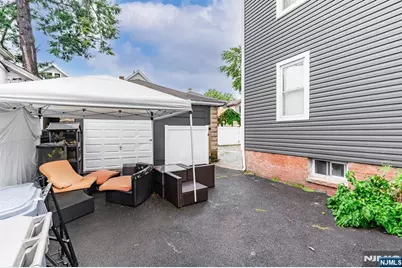 1053 Sanford, Irvington, NJ 07111 - Photo 4