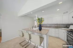 86 Hazelton Terrace, Tenafly, NJ 07670 - Photo 18