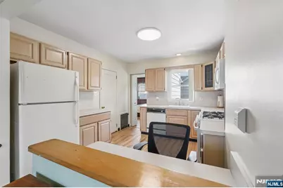 146 Bergen Avenue, North Arlington, NJ 07031 - Photo 10