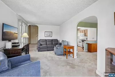 146 Bergen Avenue, North Arlington, NJ 07031 - Photo 2