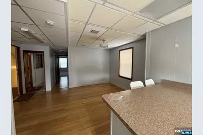 196 Rock Road 2B #2B, Glen Rock, NJ 07452 - Photo 10