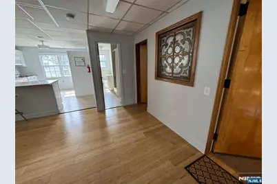 196 Rock Road 2B #2B, Glen Rock, NJ 07452 - Photo 6