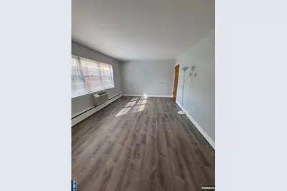 325 Essex Street E #E, Hackensack, NJ 07601 - Photo 4