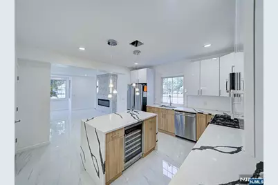 217 Heywood Avenue, Orange, NJ 07050 - Photo 4