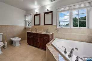 303 Hickory St, Teaneck Township, NJ 07666 - Photo 18