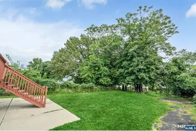 303 Hickory Street, Teaneck Township, NJ 07666 - Photo 30