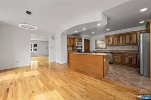 303 Hickory St, Teaneck Township, NJ 07666 - Photo 8