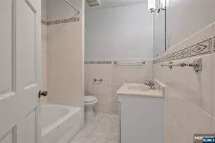 303 Hickory St, Teaneck Township, NJ 07666 - Photo 24