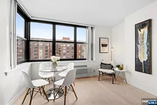 2 Constitution Ct 1008, Hoboken, NJ 07030 - Photo 4