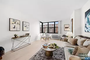 2 Constitution Ct 1008, Hoboken, NJ 07030 - Photo 2