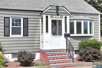 28-19 Warren Road, Fair Lawn, NJ 07410 - Photo 2