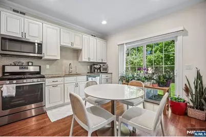 39 Grove Street B #B, Tenafly, NJ 07670 - Photo 8