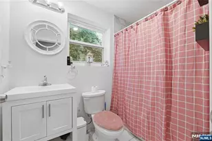 28 Hanford St, Newark, NJ 07114 - Photo 22