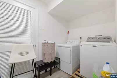 28 Hanford Street, Newark, NJ 07114 - Photo 32