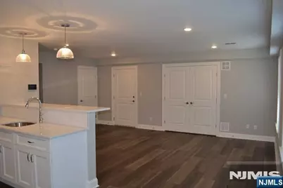 273 Broadway #(5), Hillsdale, NJ 07642 - Photo 10