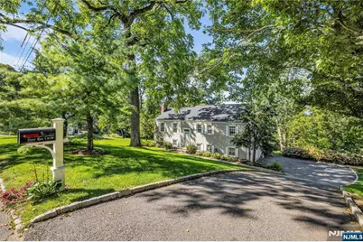 3 Deer Run Circle, Chatham, NJ 07928 - Photo 2