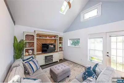 55 Park Avenue, Hillsdale, NJ 07642 - Photo 4