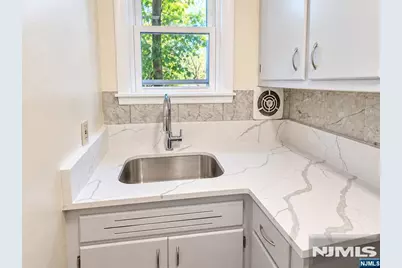 190 County Road 1 #1, Tenafly, NJ 07670 - Photo 4